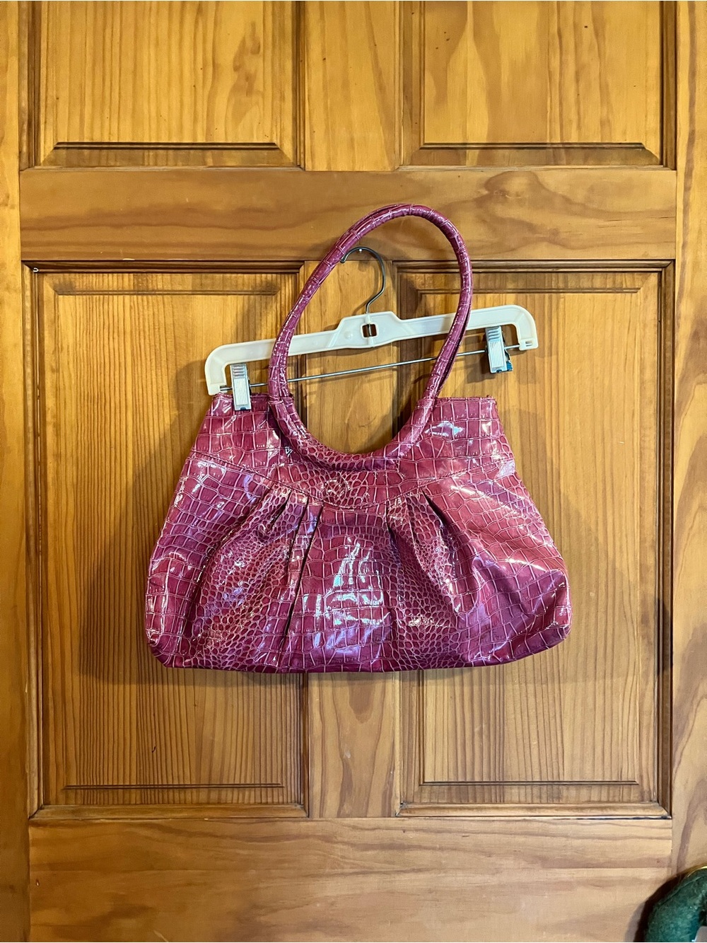 Stylish Pink Croc-Embossed Shoulder Bag